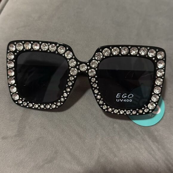 Large Black Rhinestone Sunglasses Rectangle Frame - Large BRAND NEW Dark Tint - Picture 1 of 3